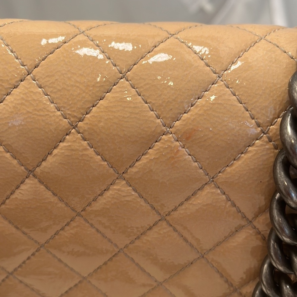 CHANEL Le Boy Medium Shoulder Bag - Picture 13 of 15